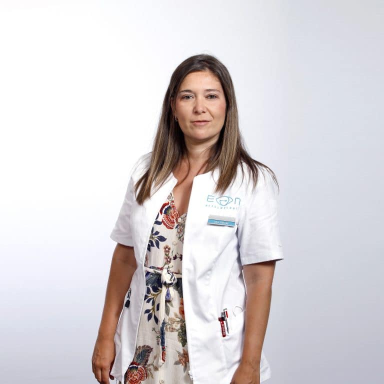 Dra Ana Hervás Ontiveros - Clínica Eón Oftalmología Valencia